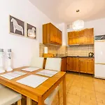 Apartment Victus Blue Apartment With Parking And Terrace By Noclegi Renters *